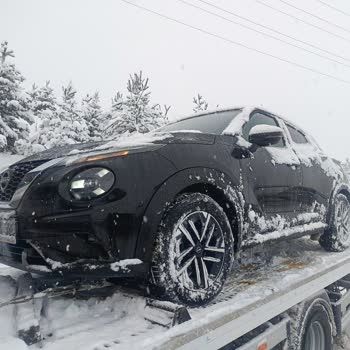 Kış Şartlarında Yaz Lastiğiyle Araç Teslimi Müşterinin Güvenliğini Tehlikeye Atıyor