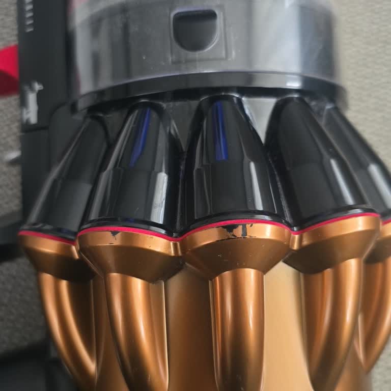 Dyson V16 Kaplama Aşınması Garanti Kapsamında Ücretsiz Değişim Talebi