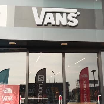 Vans Ve The North Face Mağazasında 15 Günlük Değişim Süresi İhlali