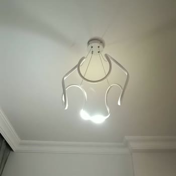 Arızalı Avizeye Hediye Çeki Verilmesi, Birebir Değişim İstiyorum