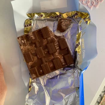 Bozulmuş Ülker Çikolatası Hijyen Endişesi