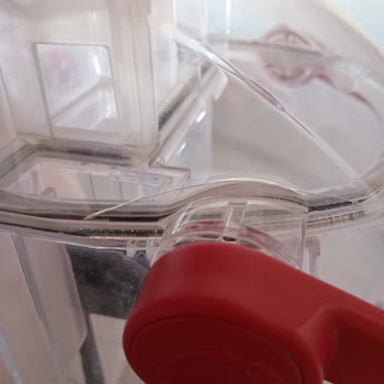 Bissell Halı Yıkama Makinesinde Başlık Kırılması Ve Su Haznesi Çatlaması Sorunu