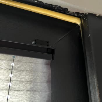 Adopen Müteahhidin Yanlış Montajı Nedeniyle Soğuk Hava Ve Su Girişi İçin Ücretsiz Onarım Talebi!