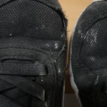 Kısa Kullanımda Açılan Dikişler, Deforme Taban Ve Kötü Koku: Puma Çocuk Ayakkabısında Üretim Sorunu