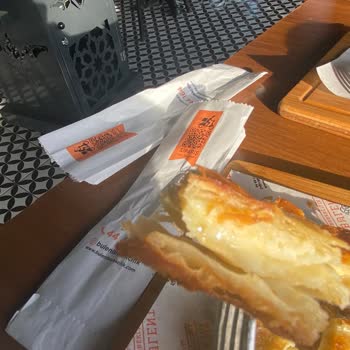 Arnavutköy Bülent Börek Şubesinde Kenarsız Börek İsteği Reddedildi