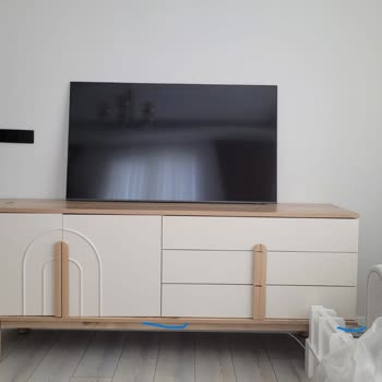 Dalgalı Alt Tahta Nedeniyle Boheems Konsol Değişim Talebi Ve Kaba Müşteri Hizmeti