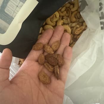 Ünal Kuruyemiş’te Kaju Yerine Badem Olarak Satılan Ürün