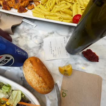 Marmara Forum Tavuk Dünyası'nda Eksik Porsiyon Ve Gramaj Şikayeti