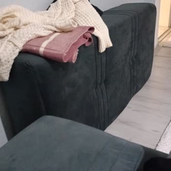 Göçük Olan Koltuk Takımı Ve Eksik Puf Ayağı İçin Müşteri Hizmetinden Cevap Yok