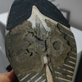 Skechers Ayakkabıda Taban Soyulması, Değişim Talebi