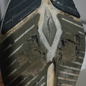 Skechers Ayakkabıda Taban Soyulması, Değişim Talebi