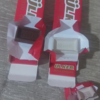 Ülker Sütlü Çikolata Beyazımsı Renkte Çıktı, Açıklama Ve Değişim Talebi