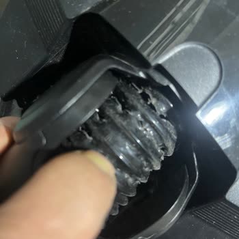 Bosch Dikey Süpürgede Emiş Gücü Düşüşü Ve Hortum Soyulması, Yetkili Servis Garanti Reddi