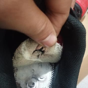 Ayakkabının Üretim Hatası Ve Mağaza İlgisizliği