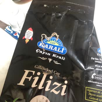 Karali Çay Paketi İçinde Uzun İplik Keşfi