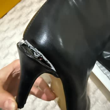 Bambi Mağazasında Kırılan Çizme Ve İade Talebinin Reddedilmesi