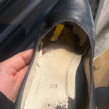 Kifidis Şişli Mağazasında 7.000 TL'lik Ayakkabının İç Tabanı Çürük Çıktı, Mağaza Çözüm Sunmadı