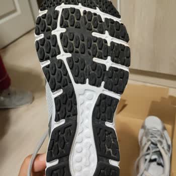 Kırık Kutu Ve Kullanılmış New Balance Ayakkabı: Yasal Mercilere Başvurulacak