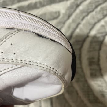 Ayakkabının Açılma Ve Çatlama Sorunları İçin Değişim Talebinin Reddedilmesi