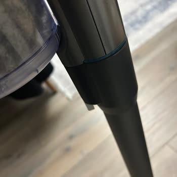 Philips Aquaplus Dikey Süpürge Teleskopik Boru Tırnakları Kırılıyor, Garanti Kapsamına Alınmalı