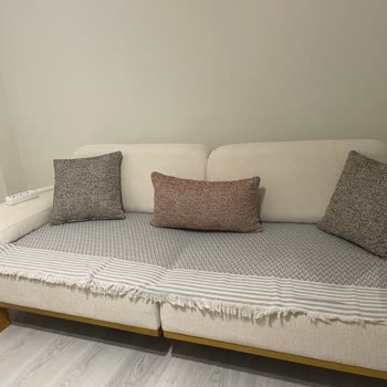 Koltuk Takımı Ve TV Ünitesindeki Üretim Hataları, Uzun Bekleme Ve Çelişkili Hizmet