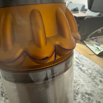 Dyson V15 Süpürgenin Parça Gecikmesi Ve Çekim Düşüşü Nedeniyle Acil Değişim Talebi