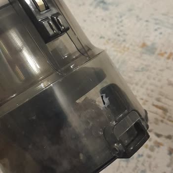 Arçelik SD 9161 Dik Süpürge Toz Haznesi Tekrarlayan Kırılma Ve Değişim Talebi