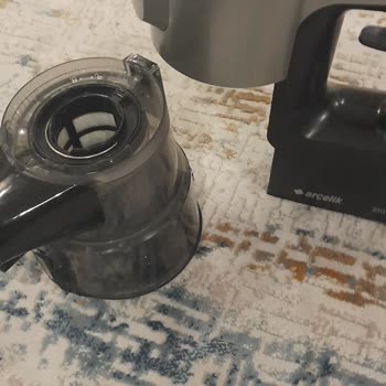 Arçelik SD 9161 Dik Süpürge Toz Haznesi Tekrarlayan Kırılma Ve Değişim Talebi