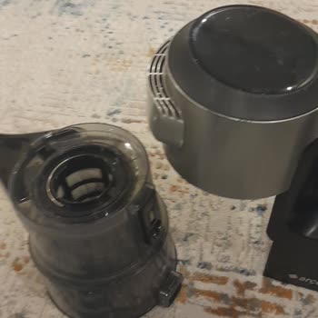 Arçelik SD 9161 Dik Süpürge Toz Haznesi Tekrarlayan Kırılma Ve Değişim Talebi