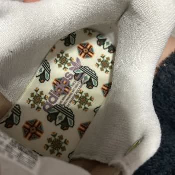 Adidas Campus Ayakkabıda Hijyen İhlali Ve Kötü Paketleme