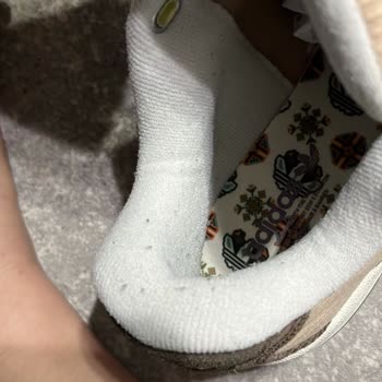 Adidas Campus Ayakkabıda Hijyen İhlali Ve Kötü Paketleme