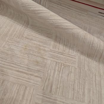 Leke Tutmayan Halı Reklamı Yanıltıcı: Sürekli Yıkama Gerekiyor