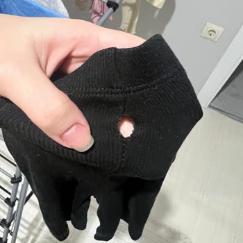 Zara’da Akma Kusurlu Tayt, Etiket Kesildiği İçin Değişim Reddedildi