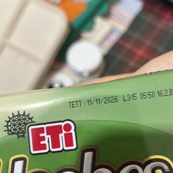 Eti Hoşbeş Gofretti Görülen Siyah Lekeler Sağlık Güvenliğini Tehdit Ediyor