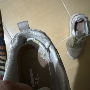 Üç Ayakkabının Tabanı Açıldı, Kullanıcı Hatası İddiası Kabul Edilemez