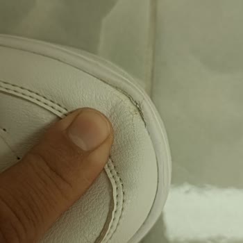 Üç Ayda Kenar Açılan Reebok Ayakkabı İçin İade Ve Değişim Talebi
