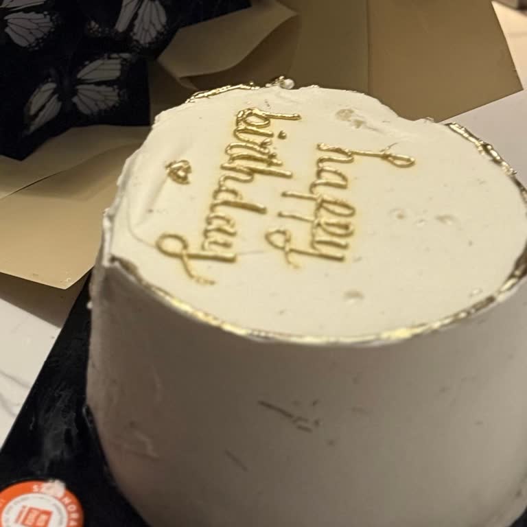 Sayanora Pastanesi Bursa'da Doğum Günü Pastasından Gıda Zehirlenmesi