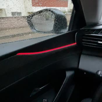 Sağ Kapı Ambiyans Aydınlatması Sorunu Çözülmedi, Servis Güveni Sarsıldı