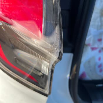 Arka Stop Lambalarında Sürekli Buhar, Garanti Kapsamında Değişim Talebi