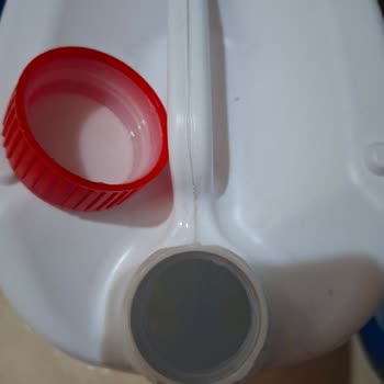 Açık Kapaklı Çamaşır Suyu Şikayeti Ve İade Talebi