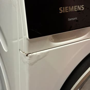 Üç Yıllık Siemens Çamaşır Makinesinde Ön Panel Paslanması Ve Ücretsiz Parça Değişimi Talebi