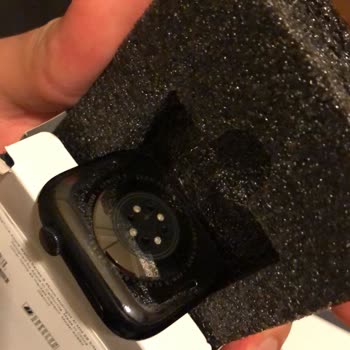 Yanıltıcı İlan: Apple Saat Yerine İkinci El Saat Gönderildi