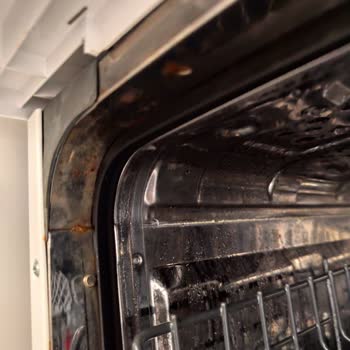 Garanti Kapsamındaki Paslanmaz Çelik Bulaşık Makinesinde Üretim Hatası Paslanma