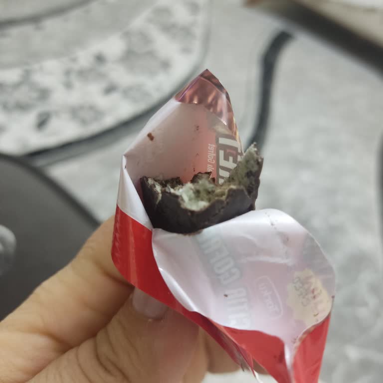 Torku Çikolatalı Gofretten Bayat Ve Lezzetsiz Tat Şikayeti