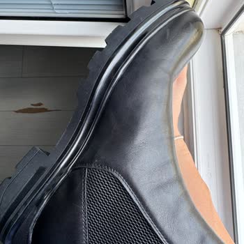 Derimod İki Kez Teşhir Ayakkabı Gönderildi, Değişim Şartı Mağaza Ziyareti!