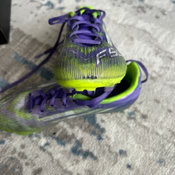 Adidas Çocuk Kramponunda Kısa Sürede Yırtıklar Ve Değişim Talebi