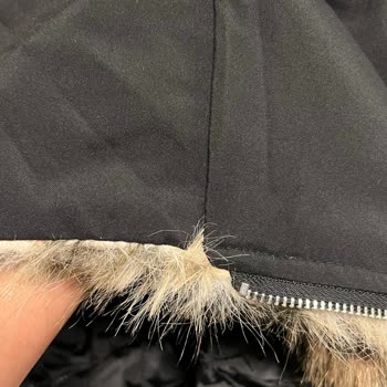 Defolu Kürk Ceket İade Reddine Ve Fatura Eksikliğine Şikayet