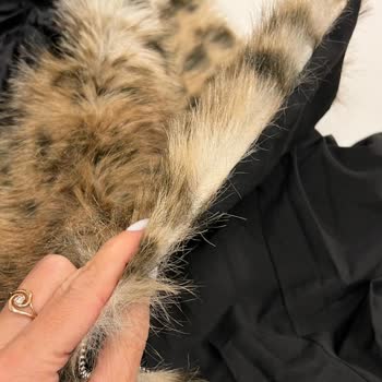 Defolu Kürk Ceket İade Reddine Ve Fatura Eksikliğine Şikayet