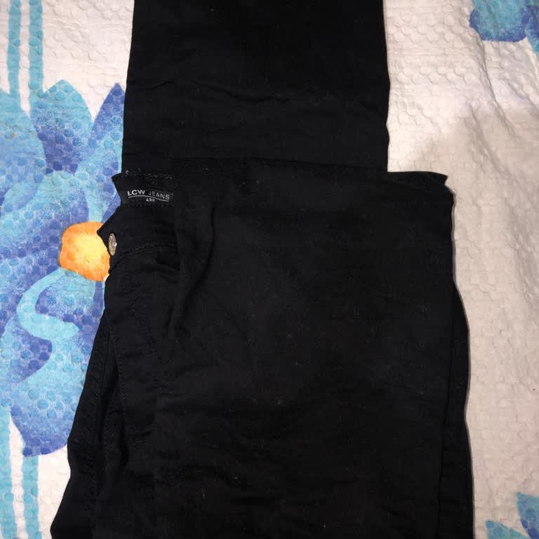 Aşırı Tüy Toplayan Pantolon: Değişim Ve İade Talebi