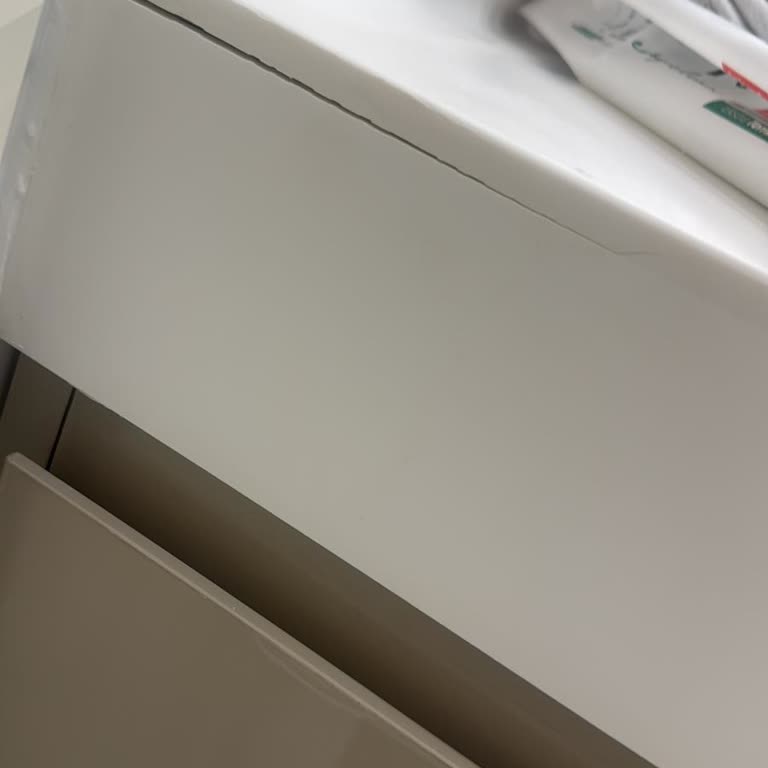 Emlak Konut Çınarköy’de Lavabo Çatlağı Ve Duş Su Geçişi Ücretsiz Onarılmalı